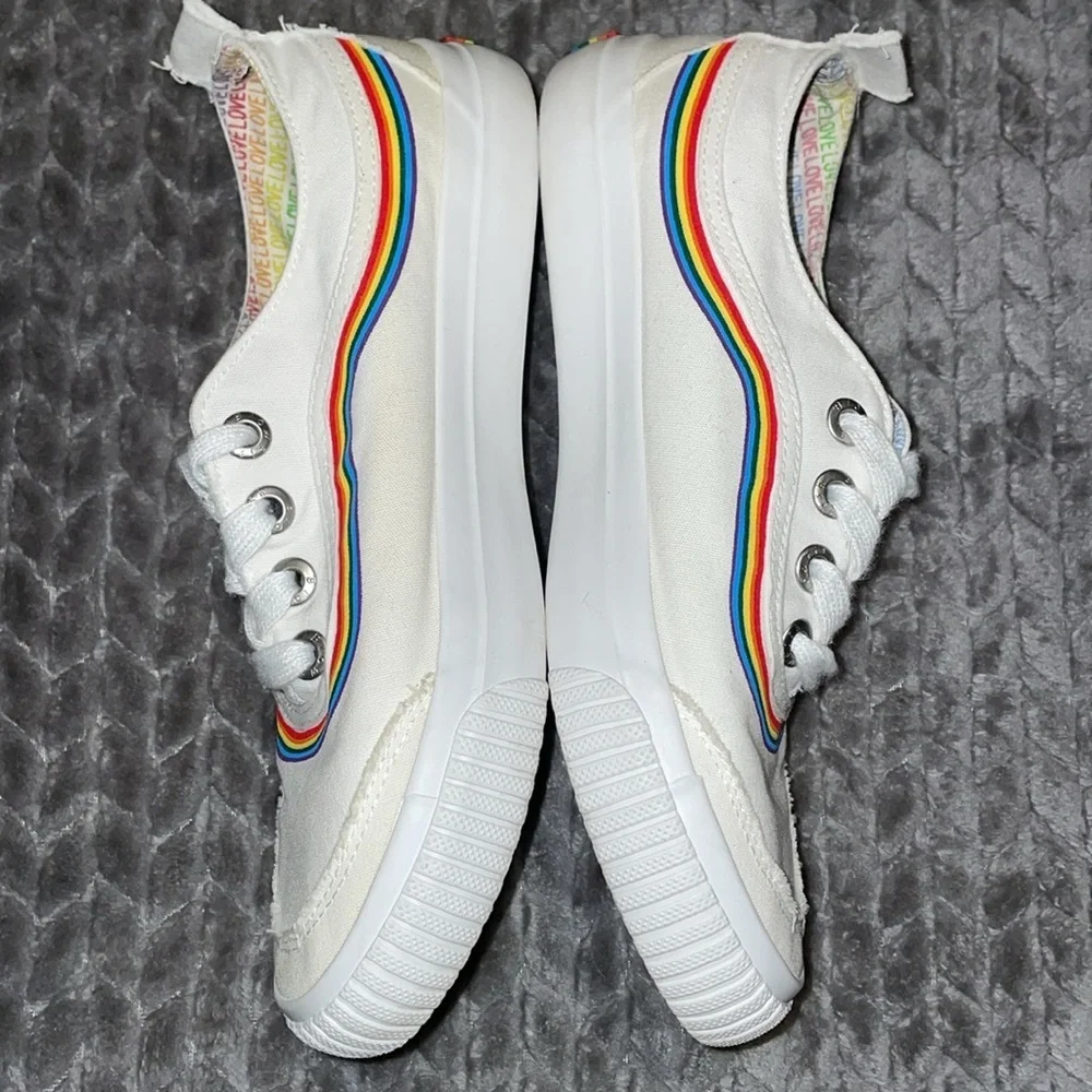 Blowfish sz 8 white w/rainbow - Picture 4 of 8